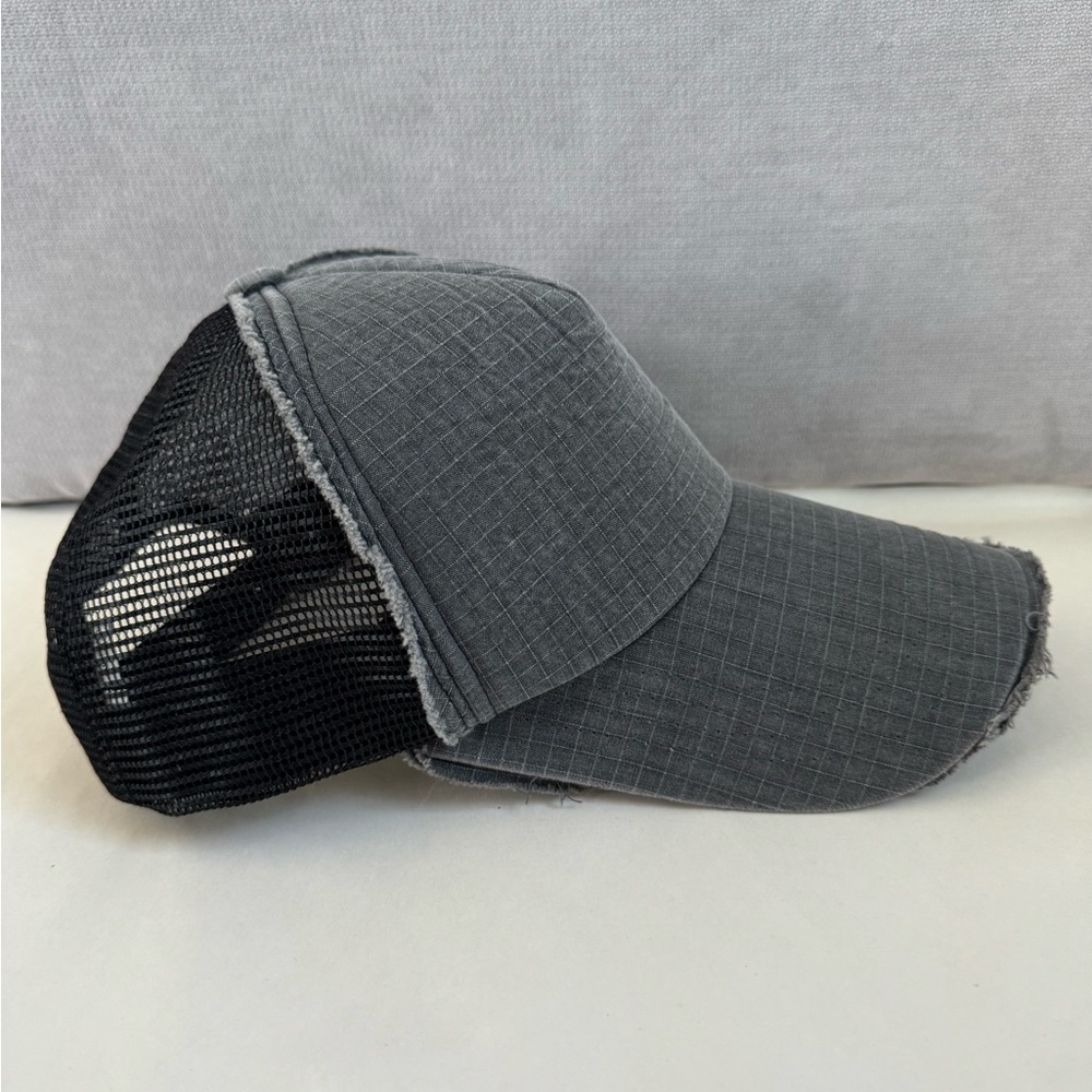 Distressed Trucker Hat EUC Black Mesh Charcoal Gray Sun Hat Baseball Cap Canvas - Picture 4 of 9